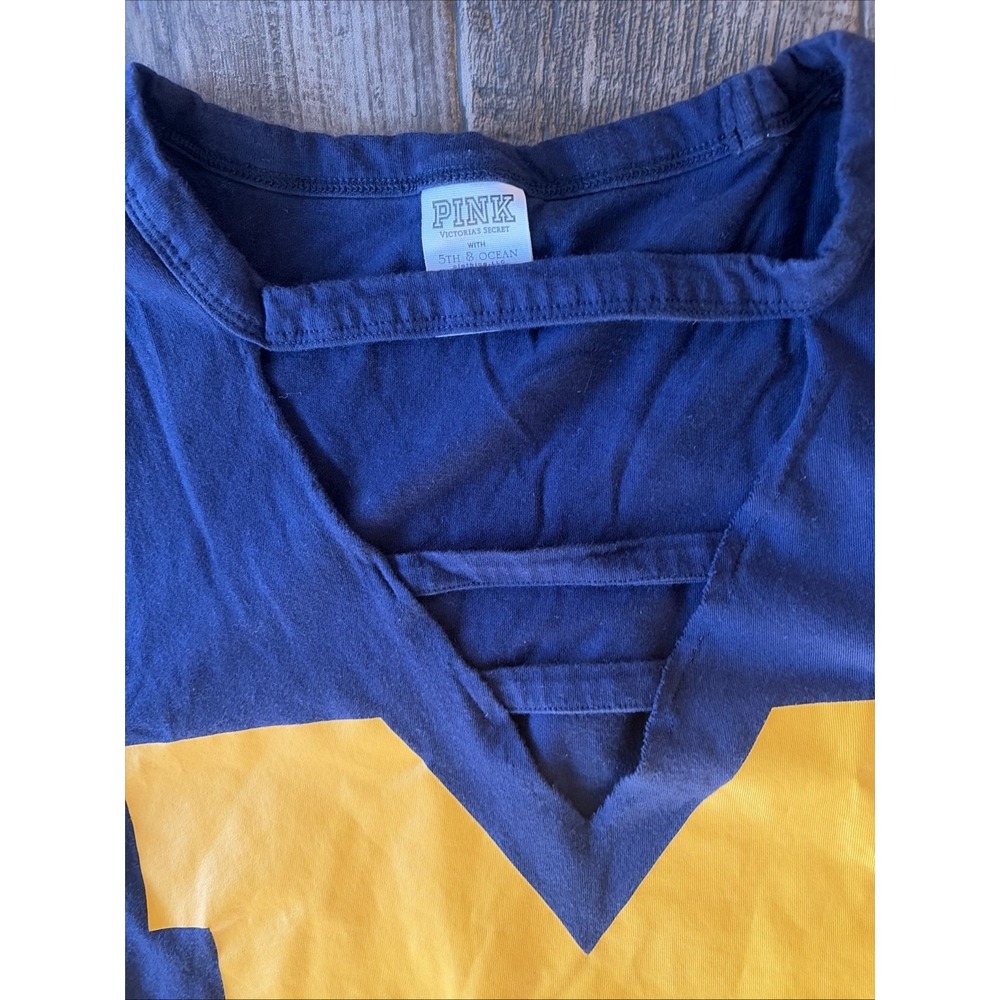 Victoria's Secret Pink University‎ Of Michigan Women's Size Large T Shirt V Neck - Picture 2 of 7